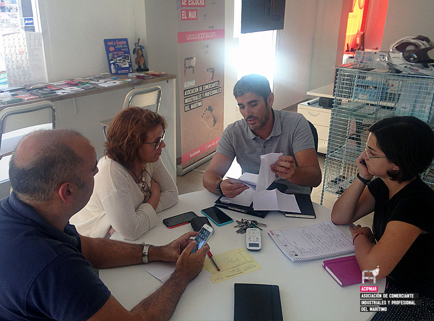Reunion-directiva Acipmar-Presentación-del-programa-de-empleo-para-mayores-de-30-Valencia-activa
